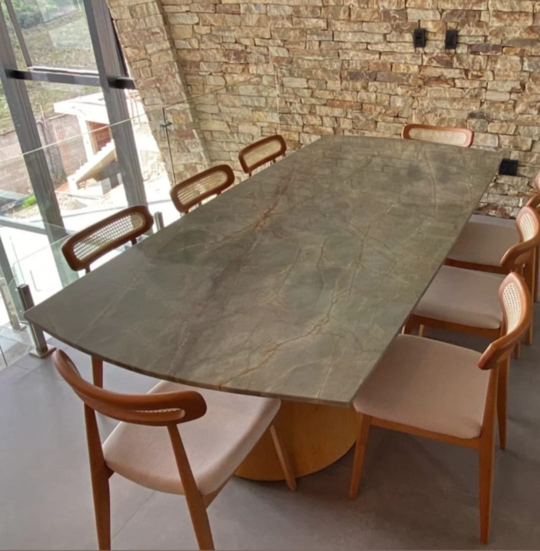 Mesa de jantar em quartzito Jardore escovado